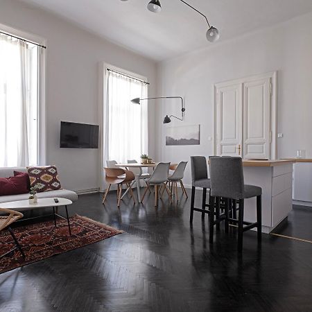 City Center Industrial Residence Будапеща Екстериор снимка
